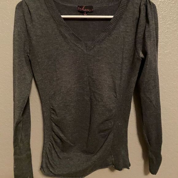 Rouched long sleeve gray v neck sweater Macy’s​ - Picture 1 of 4